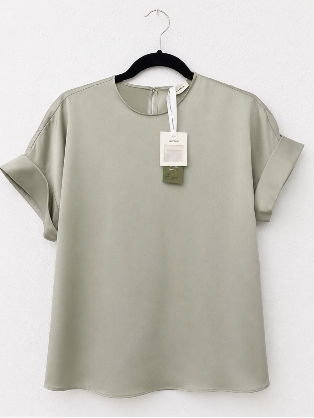NWT Lily Silk Silk Short Sleeve Size S